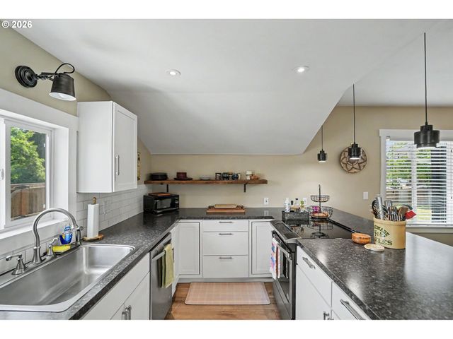 26494 S BRANDT Rd, Mulino, OR 97042