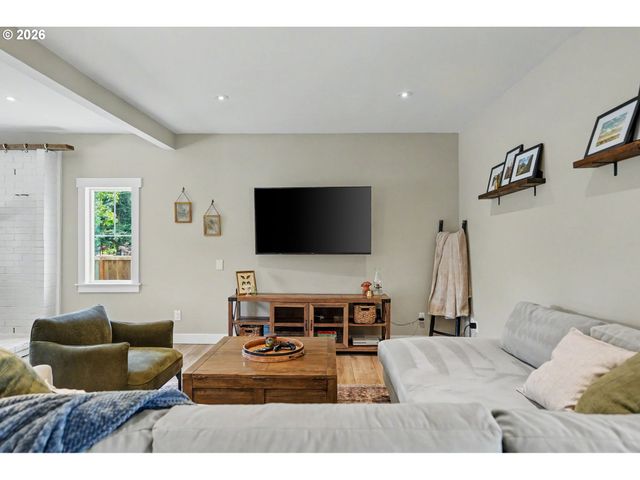 26494 S BRANDT Rd, Mulino, OR 97042