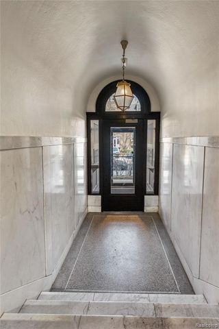 615 W Hancock Street 202, Detroit, MI 48201