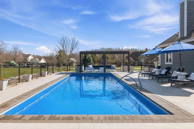 N42W33420 Glen View COURT, Nashotah, WI 53058