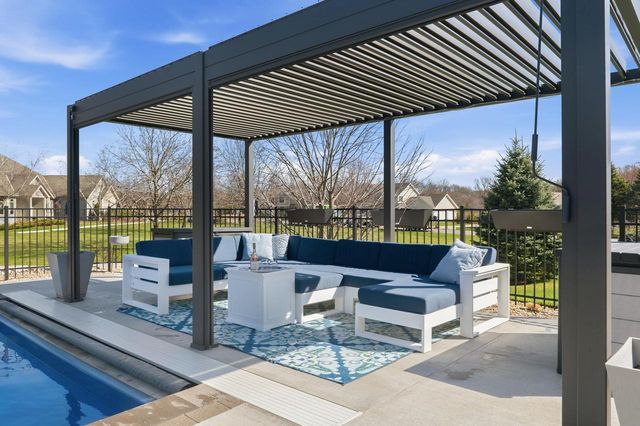 N42W33420 Glen View COURT, Nashotah, WI 53058