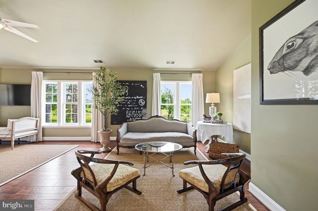 39320 TOLLHOUSE RD, Lovettsville, VA 20180