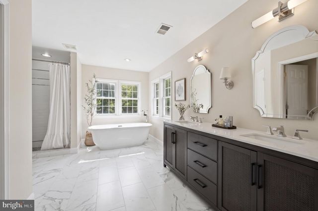 39320 TOLLHOUSE RD, Lovettsville, VA 20180