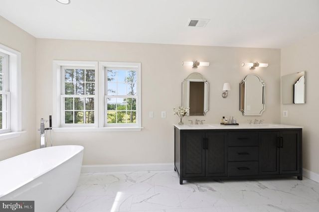 39320 TOLLHOUSE RD, Lovettsville, VA 20180