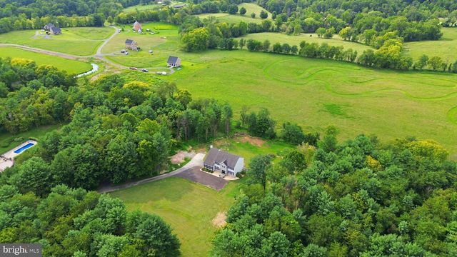 39320 TOLLHOUSE RD, Lovettsville, VA 20180