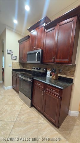 5012 FRIARS COVE Street, Sebring, FL 33872