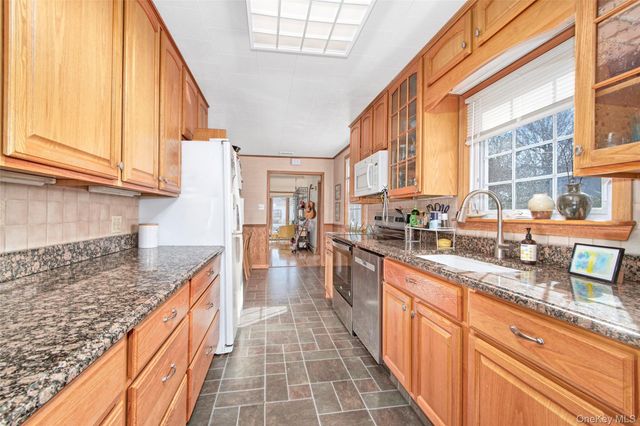 22 Ridgeland Terrace, Rye, NY 10580