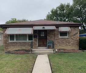 209 W 150th Street, Harvey, IL 60426