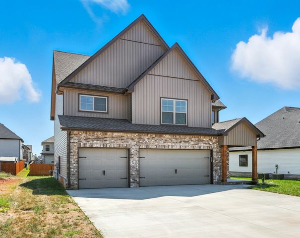 618 Woodrush Dr, Clarksville, TN 37040