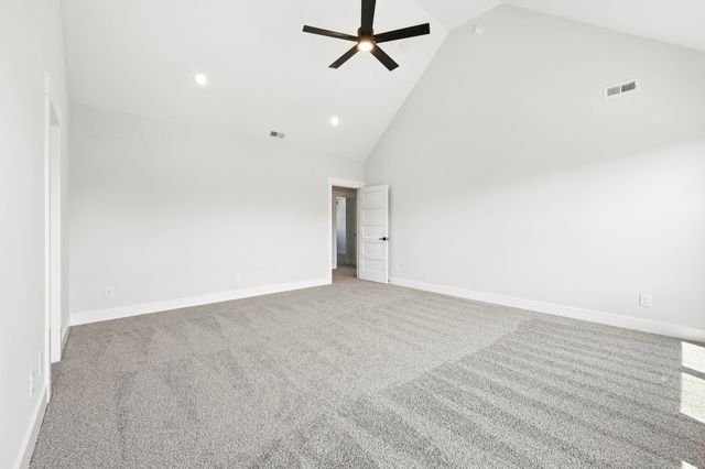 618 Woodrush Dr, Clarksville, TN 37040