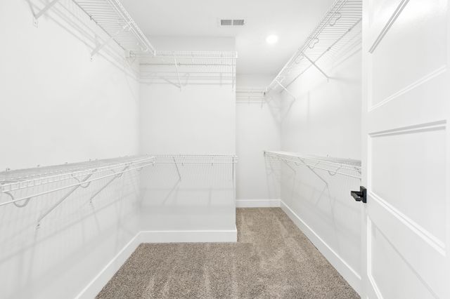 618 Woodrush Dr, Clarksville, TN 37040