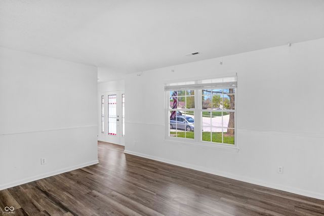 8939 Tito Court, Fishers, IN 46038