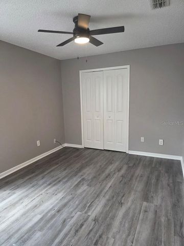 8426 VILLAGE GREEN RD, Orlando, FL 32818