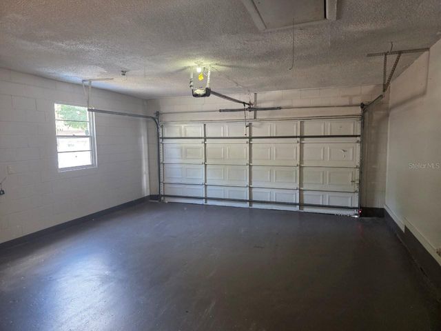 8426 VILLAGE GREEN RD, Orlando, FL 32818