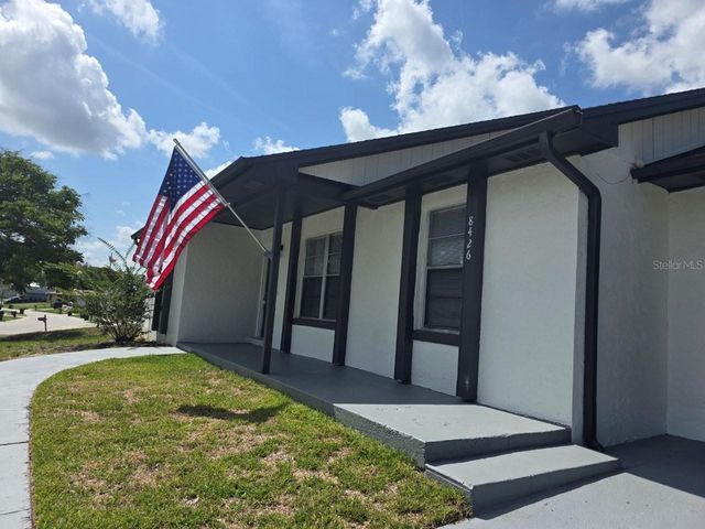 8426 VILLAGE GREEN RD, Orlando, FL 32818