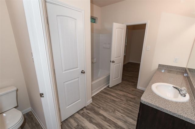 3619 Spy Glass Hill Drive, Montgomery, TX 77356