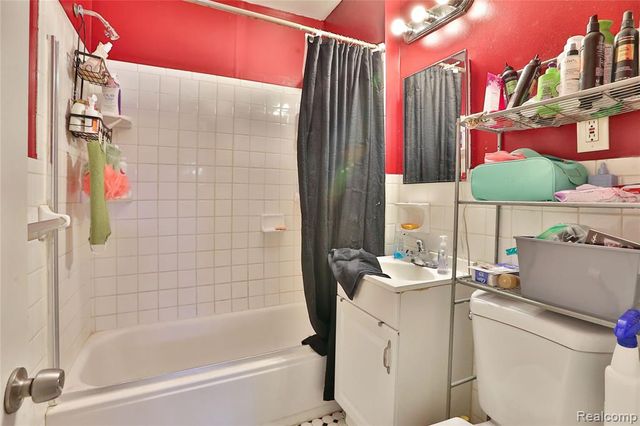 17204 Stephens Drive, Eastpointe, MI 48021