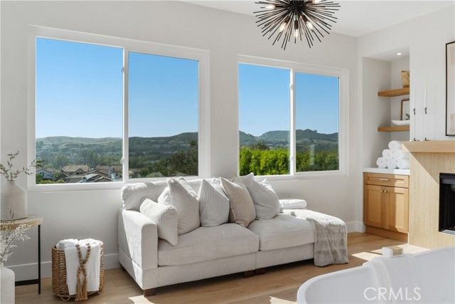 41 Long View Road, Laguna Hills, CA 92679