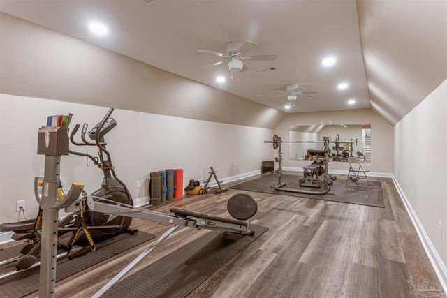 9180 Chumuckla Hwy, Pace, FL 32571