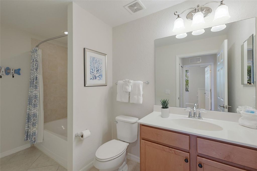 Image 13 of property listing at 7005 RIVER HAMMOCK DRIVE 304, Bradenton, FL 34212