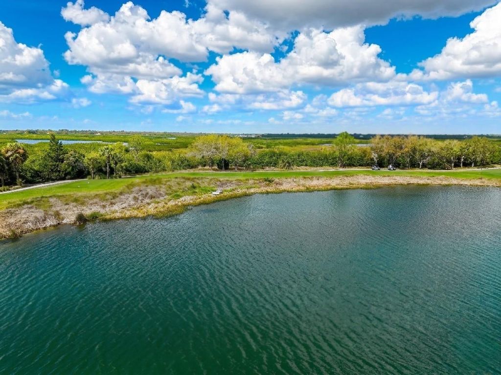 Image 18 of property listing at 7005 RIVER HAMMOCK DRIVE 304, Bradenton, FL 34212
