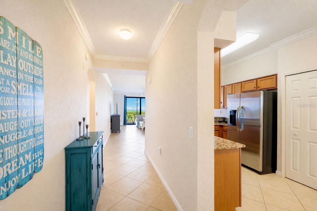 Image 3 of property listing at 7005 RIVER HAMMOCK DRIVE 304, Bradenton, FL 34212