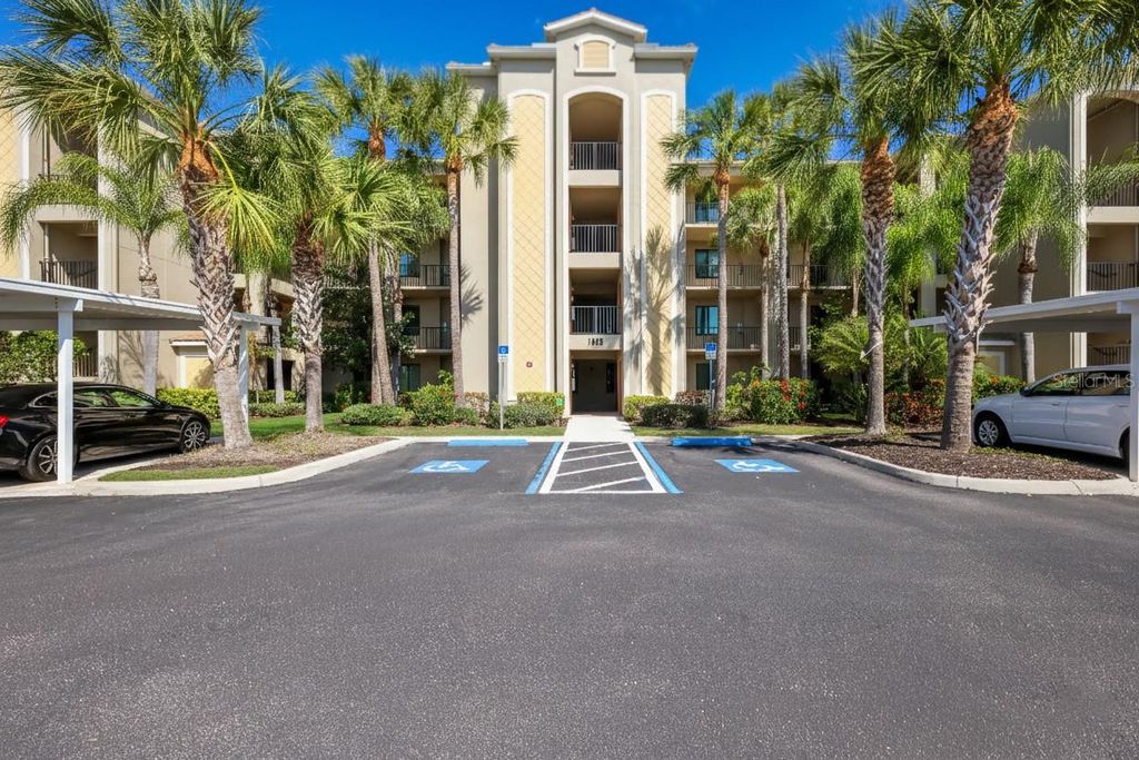 Image 23 of property listing at 7005 RIVER HAMMOCK DRIVE 304, Bradenton, FL 34212