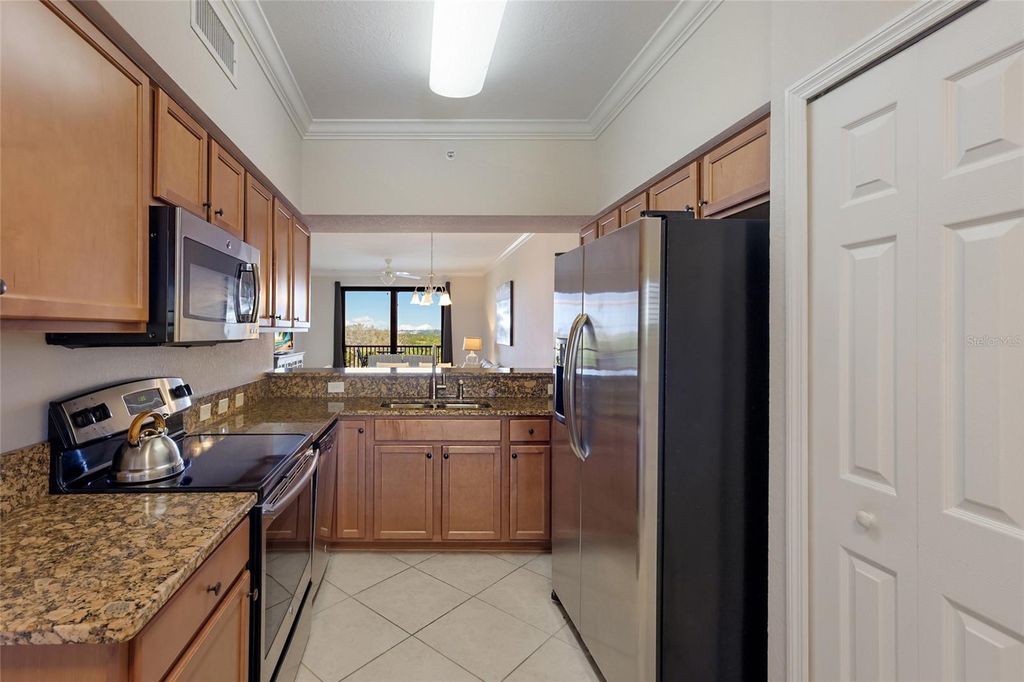 Image 9 of property listing at 7005 RIVER HAMMOCK DRIVE 304, Bradenton, FL 34212