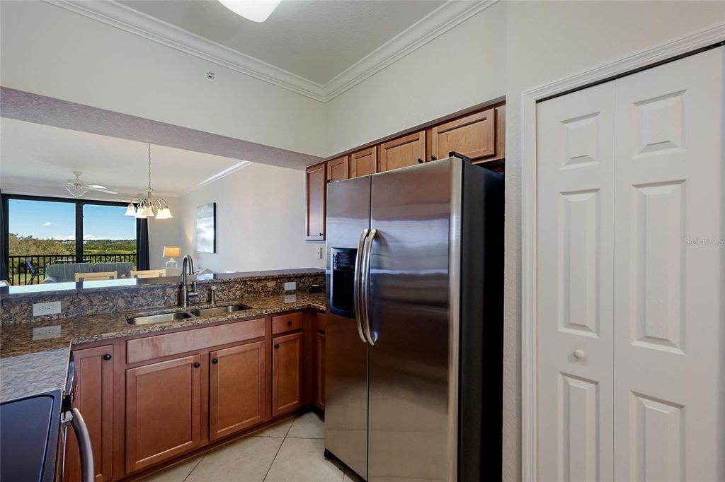 Image 10 of property listing at 7005 RIVER HAMMOCK DRIVE 304, Bradenton, FL 34212