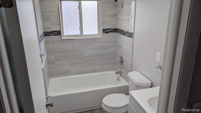 11657 ENGLEMAN Road, Warren, MI 48089