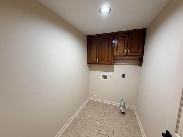 2 Shamsie Dr, Ward, AR 72176