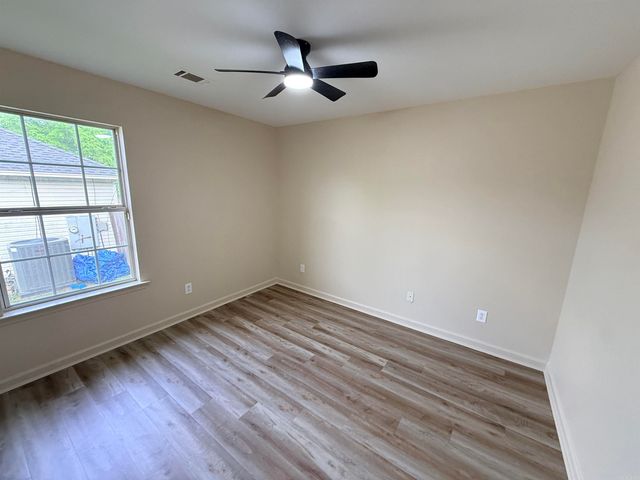 2 Shamsie Dr, Ward, AR 72176