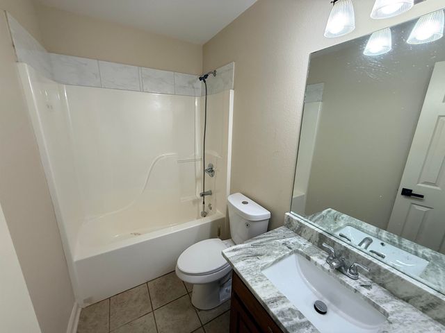 2 Shamsie Dr, Ward, AR 72176