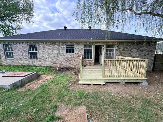 2 Shamsie Dr, Ward, AR 72176