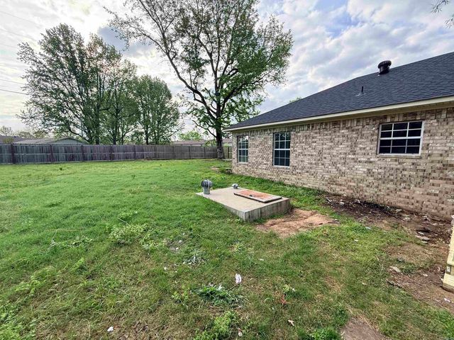 2 Shamsie Dr, Ward, AR 72176