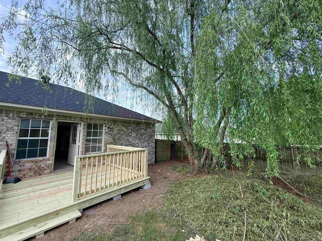 2 Shamsie Dr, Ward, AR 72176