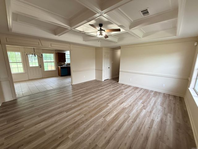 2 Shamsie Dr, Ward, AR 72176