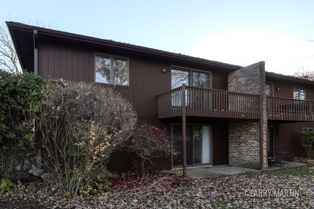 2098 Cranbrook Drive NE, Grand Rapids, MI 49505