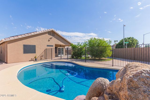 1676 N La Mora Drive, Goodyear, AZ 85338