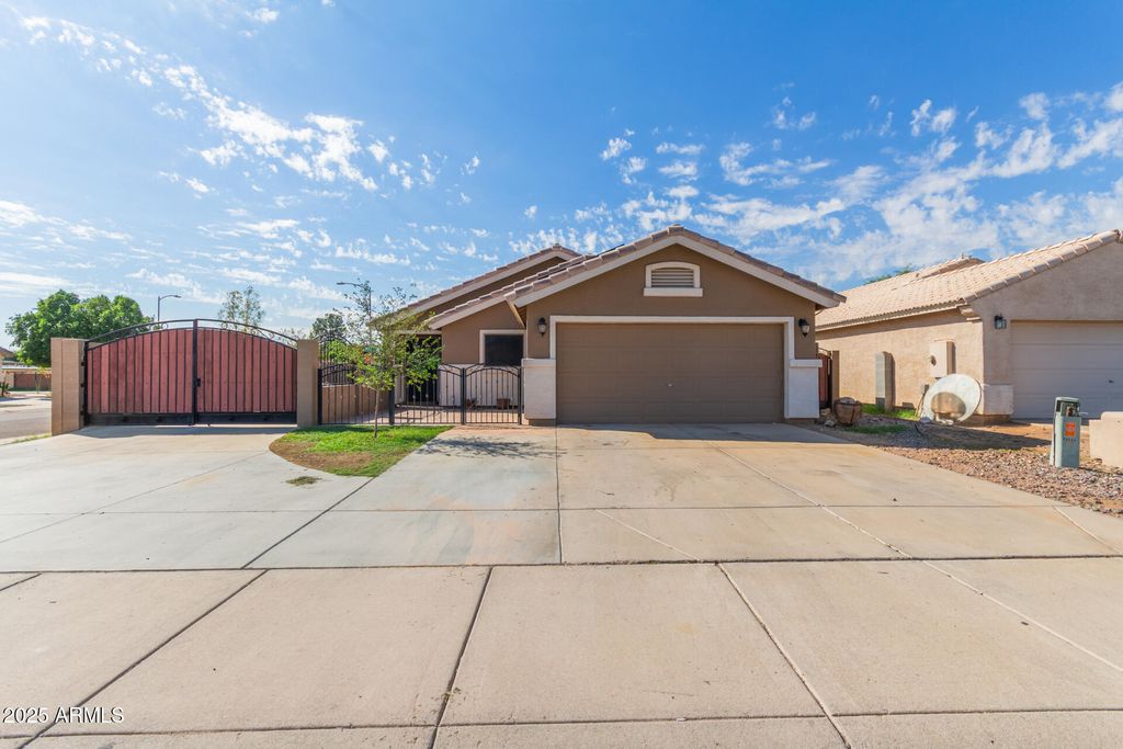 1676 N La Mora Drive, Goodyear, AZ 85338