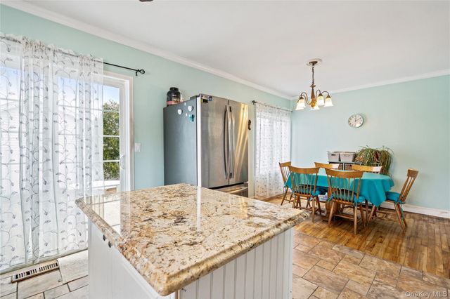 125 W 3rd Street, Ronkonkoma, NY 11779