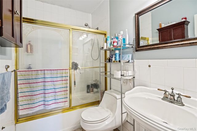 125 W 3rd Street, Ronkonkoma, NY 11779