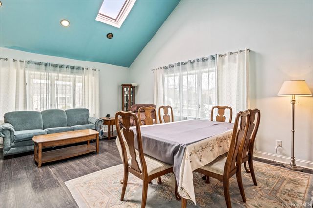 125 W 3rd Street, Ronkonkoma, NY 11779