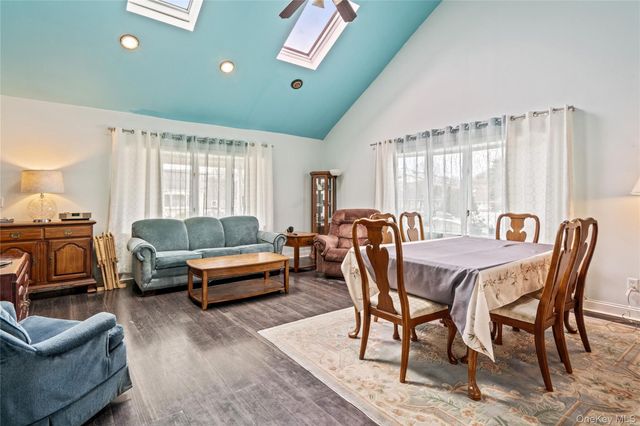 125 W 3rd Street, Ronkonkoma, NY 11779