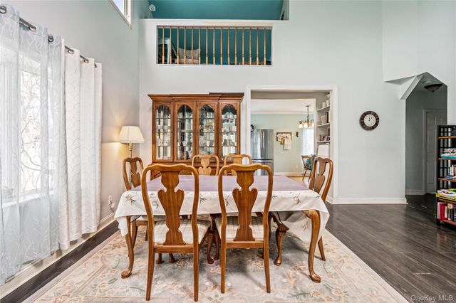 125 W 3rd Street, Ronkonkoma, NY 11779