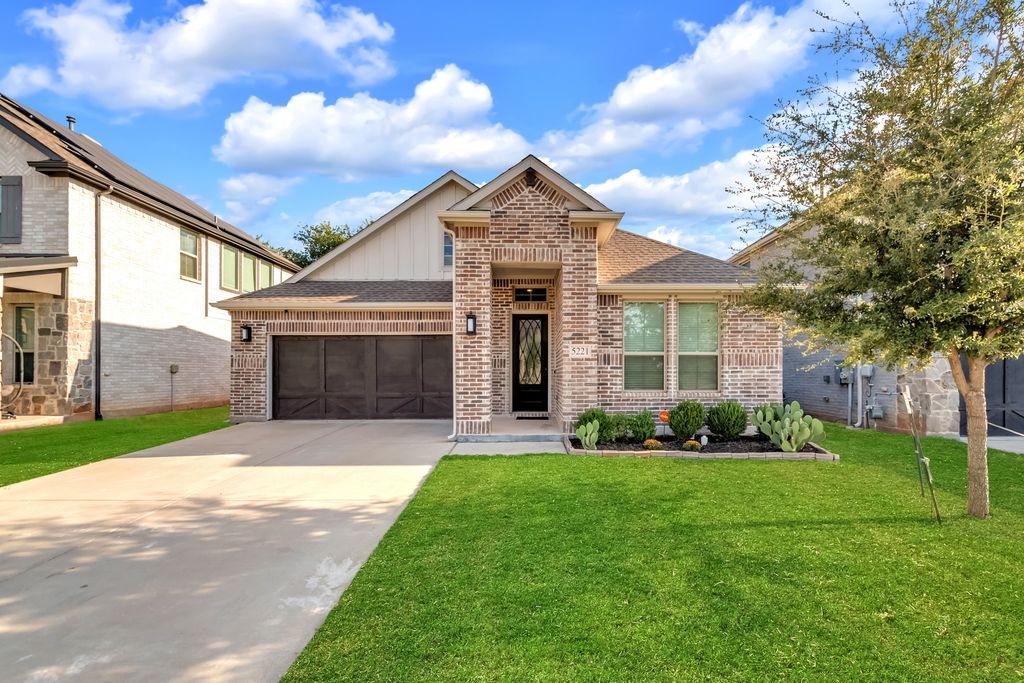 5221 Beautyberry Drive, Fort Worth, TX 76036 — exterior