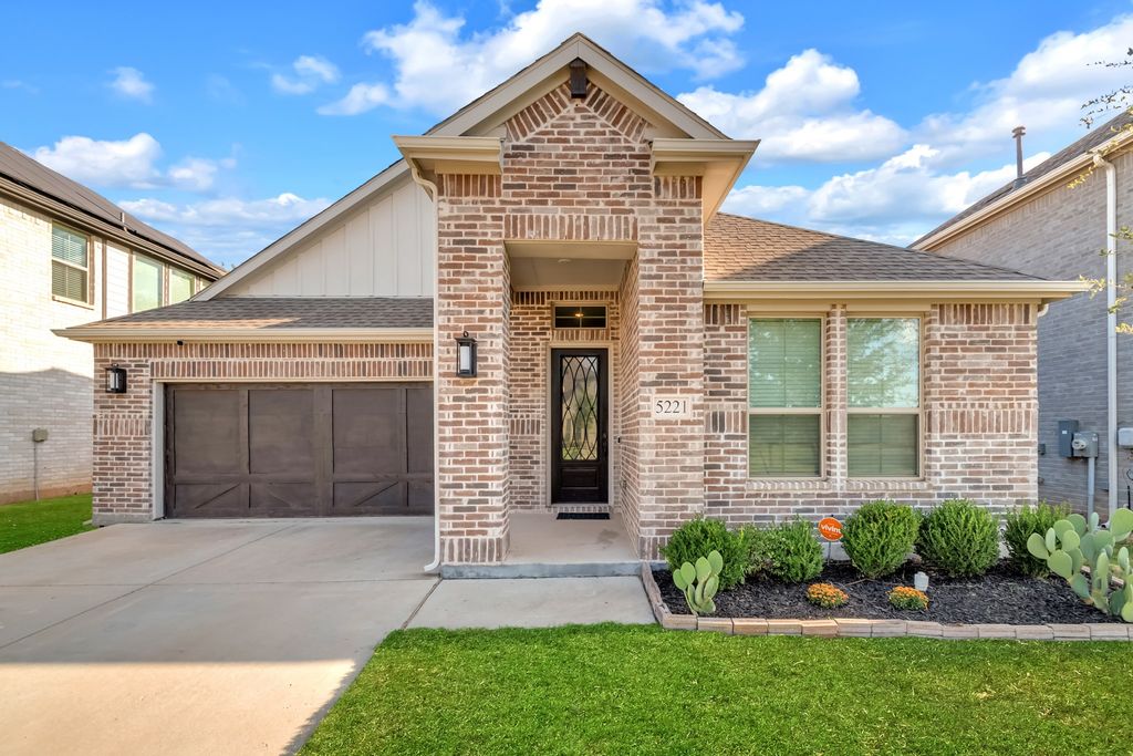 5221 Beautyberry Drive, Fort Worth, TX 76036 — photo 2