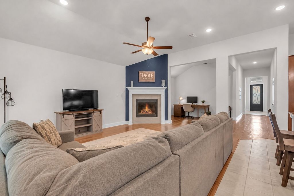 5221 Beautyberry Drive, Fort Worth, TX 76036 — photo 3