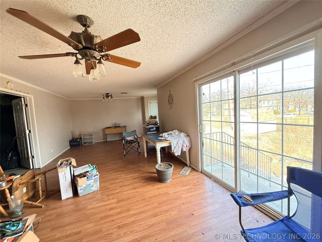 4825 S Lawton Avenue, Tulsa, OK 74107