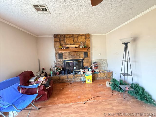 4825 S Lawton Avenue, Tulsa, OK 74107